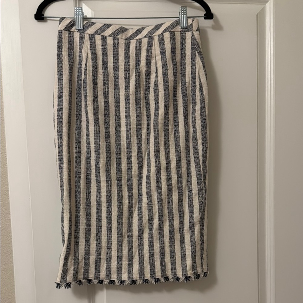 Banana Republic Black and White Midi Pencil Skirt - Picture 2 of 4